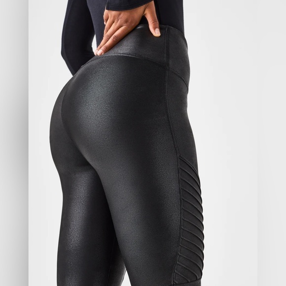 💎 SPANX 20136 Faux Leather Moto Leggings - Picture 4 of 8